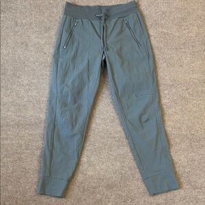 Athleta Trekkie North Jogger Pants Hike Climb Women Size 2